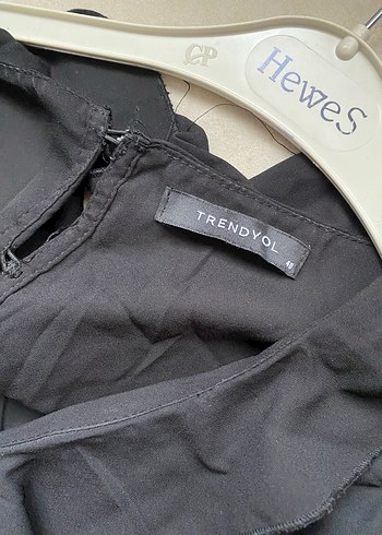 Fırfırlı Siyah Desenli tulum - Görsel 3