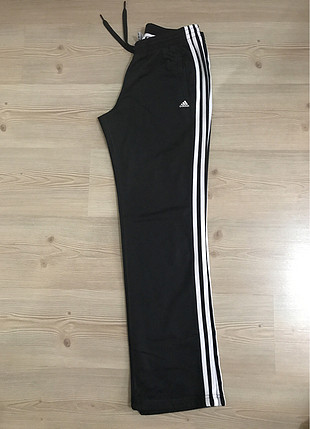 Adidas. 