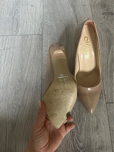 Madonna Stiletto ayakkabı
