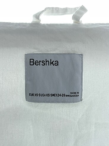 xs Beden beyaz Renk Bershka Yelek %70 İndirimli.