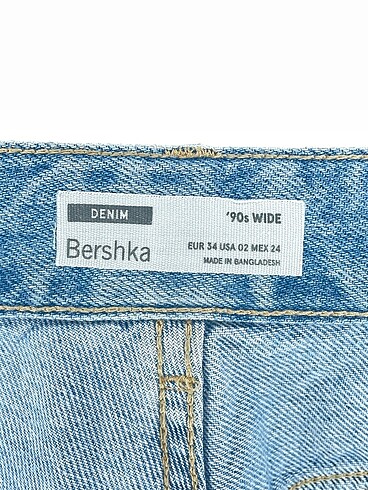 34 Beden mavi Renk Bershka Jean / Kot %70 İndirimli.