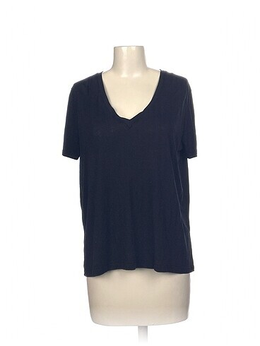 Zara T-shirt %70 İndirimli.