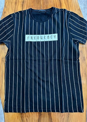 Çizgili siyah Erkek Tişört - FREQUENCY LCW CASUAL M Baskılı