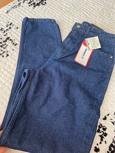Jean mom