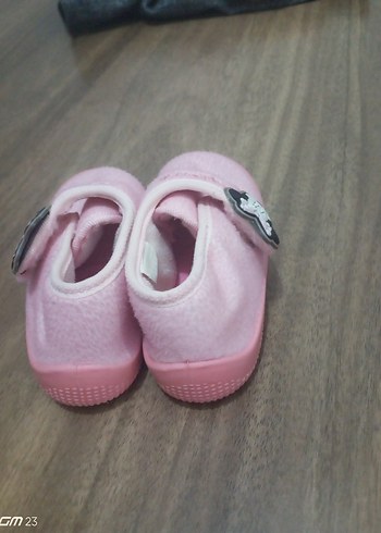 Kız Çocuk Pembe Kaydırmaz Terlik Minnie Desenli - Görsel 3