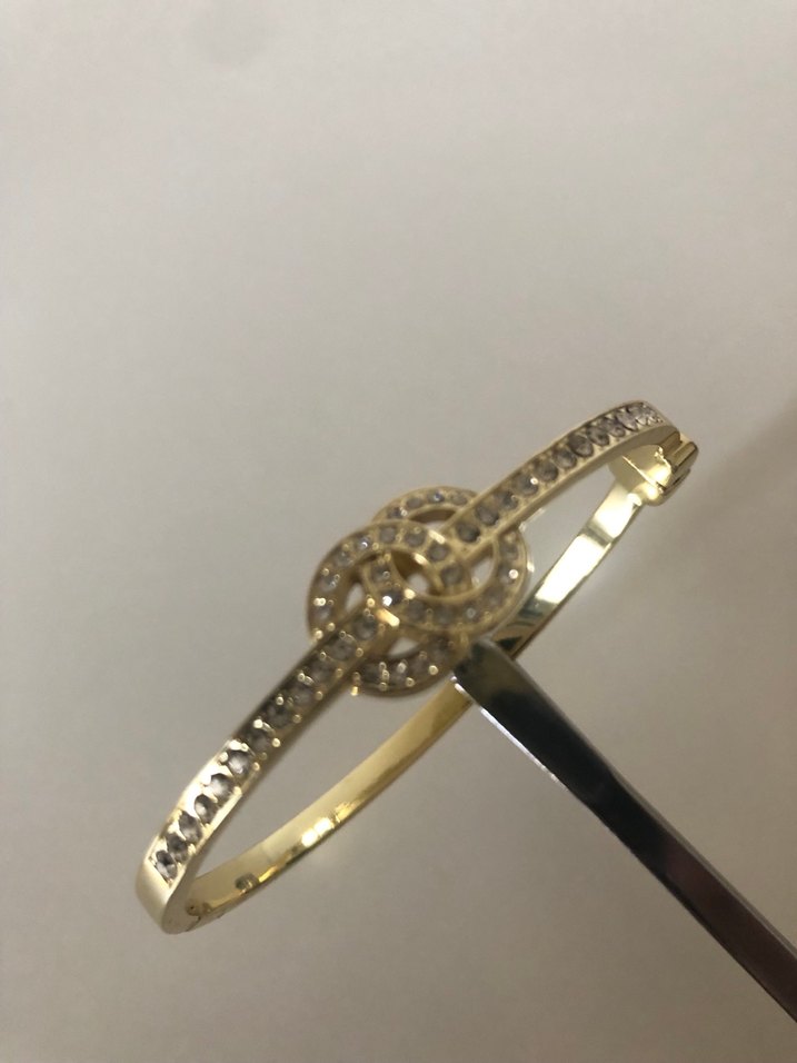 Altın Renkli Tokalı Bileklik - Görsel 2