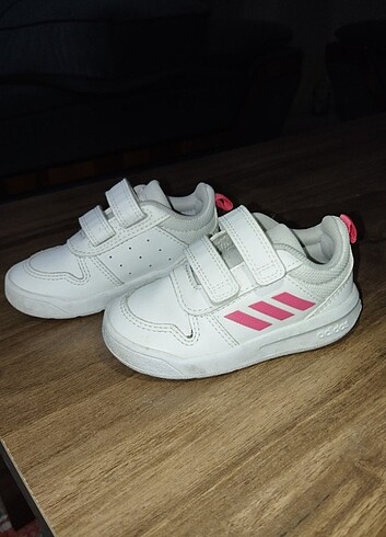 Adidas kız bebek ayakkabı
