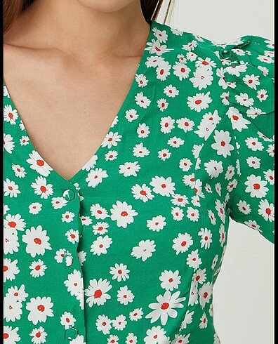Yesil Beyaz Gicekli Crop