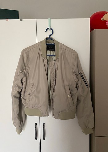Pull and bear bomber