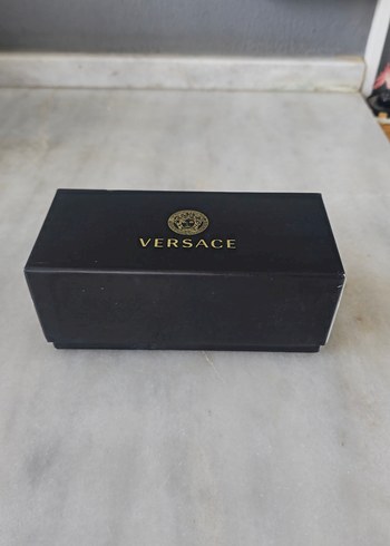 Zincir Detaylı Versace Kadın Güneş Gözlüğü