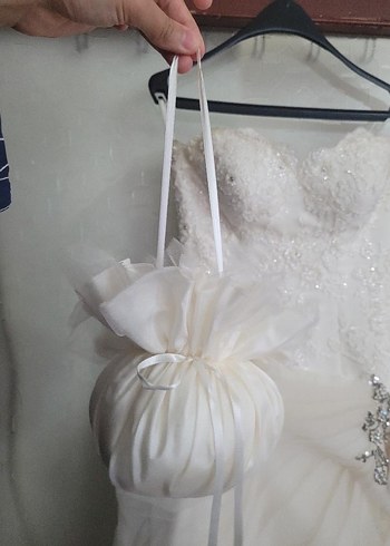 Dantel Detaylı Straplez Beyaz Gelinlik - Görsel 8