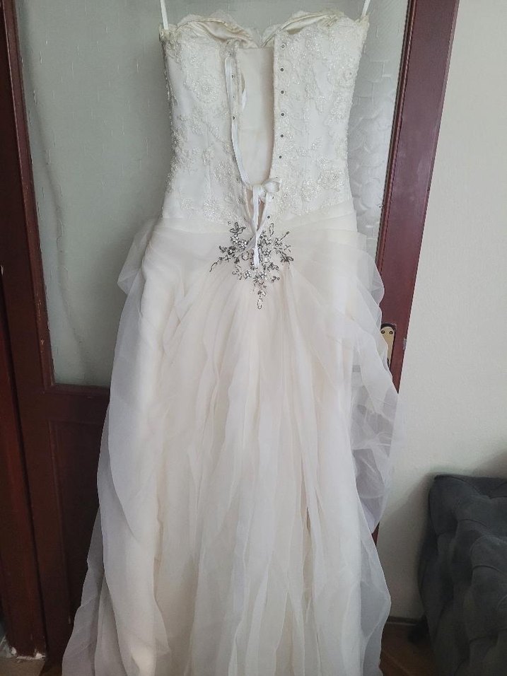 Dantel Detaylı Straplez Beyaz Gelinlik - Görsel 2