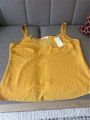 Bayan askılı bluz tiril tiril kumaşı var - Görsel 2