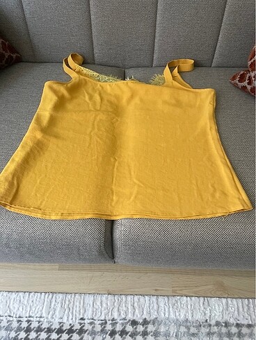 Bayan askılı bluz tiril tiril kumaşı var - Görsel 5