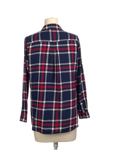 36 Beden H&M Gömlek %70 İndirimli.