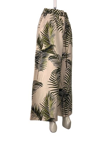 H&M H&M Kumaş Pantolon %70 İndirimli.