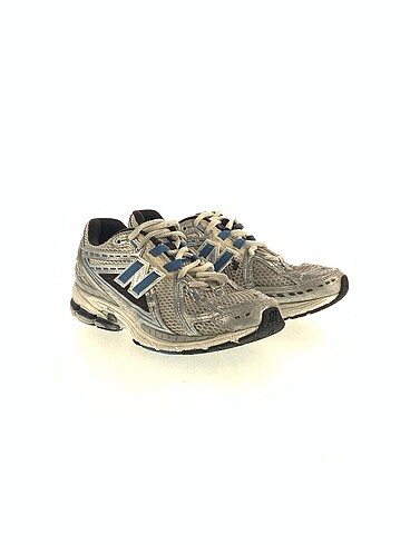 New Balance New Balance Spor Ayakkabı %70 İndirimli.