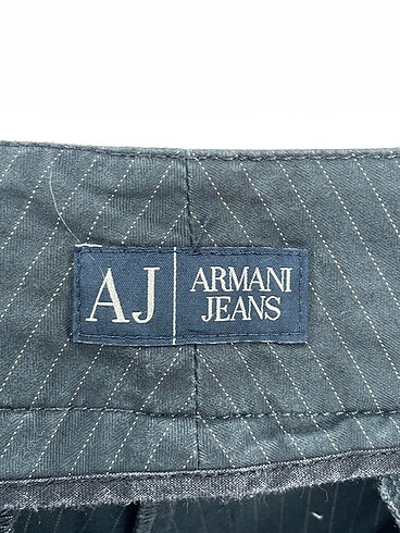 28 Beden çeşitli Renk Armani Jeans Jean / Kot %70 İndirimli.