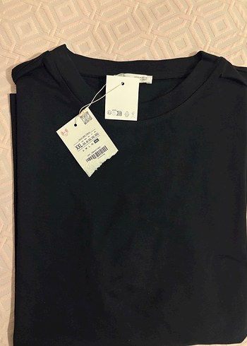 Siyah  Kısa Kollu Tişört - Görsel 2