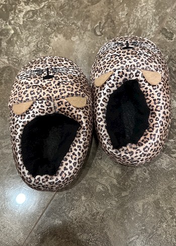 Leopar Desenli Kız Çocuk Sıcak Terlik - Görsel 2