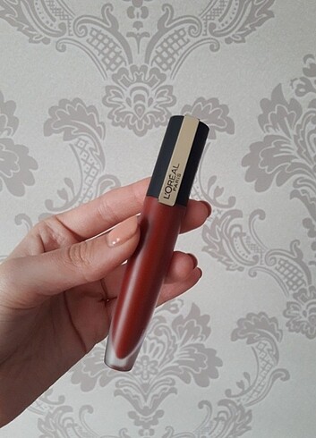 L'Oréal Paris Rouge Signature Empowereds Likit Mat Ruj (136 Armo