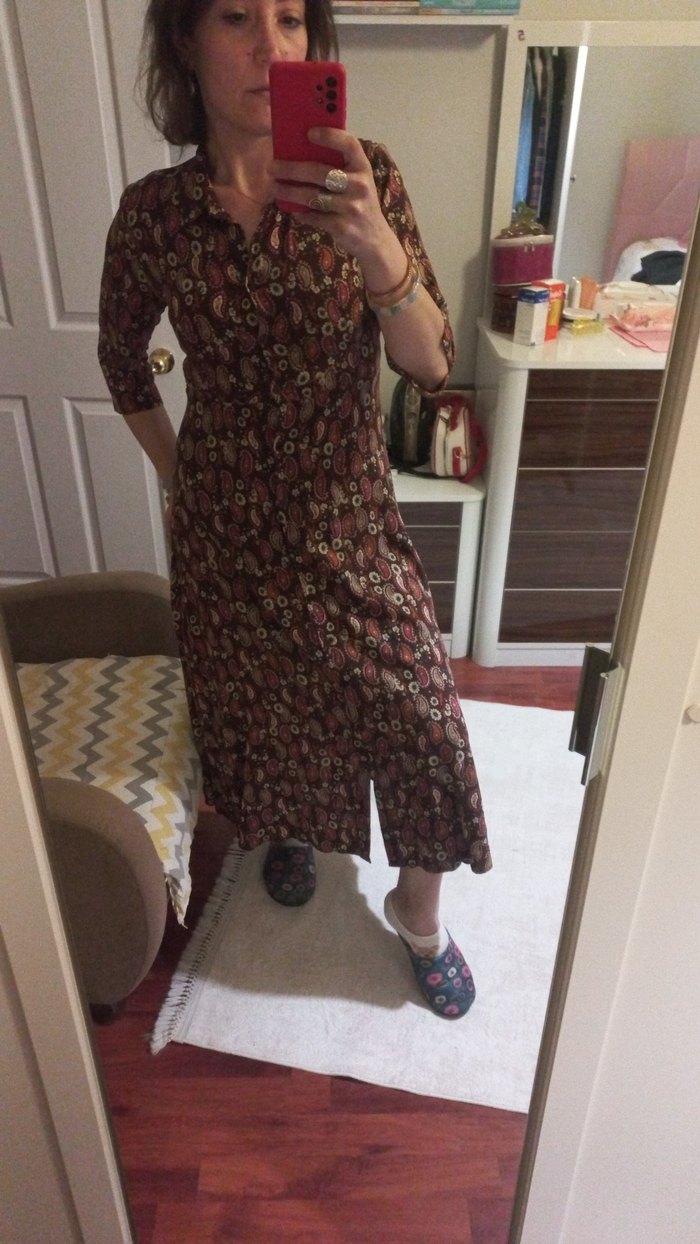 Bohem Tarzı Kahverengi Desenli Elbisesi - Görsel 2