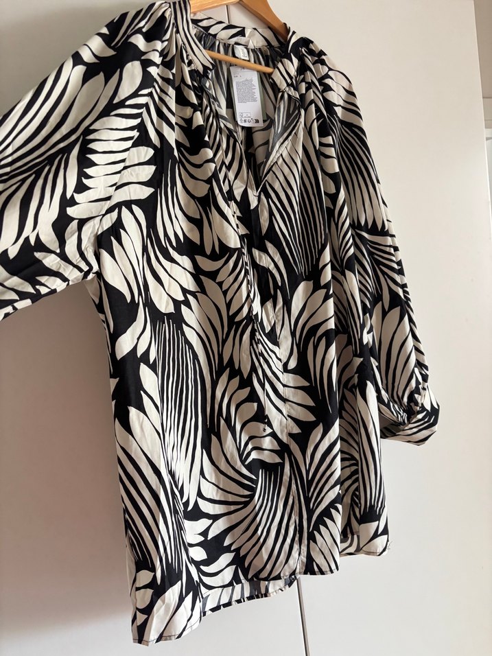 Zebra Desenli V Yaka Uzun Kollu Tunik - Görsel 2