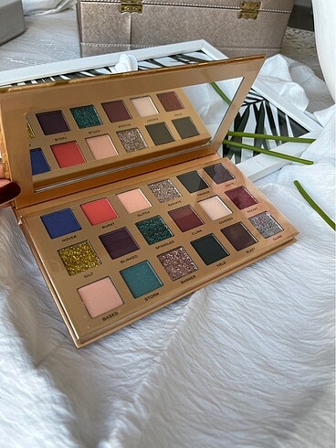 Beden Renk Revolution pro far paleti ALL THAT GLISTENS LUXE SHADOW