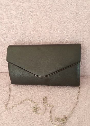 Zincir Detaylı Siyah Deri Kadın Portföy Çanta - Görsel 3