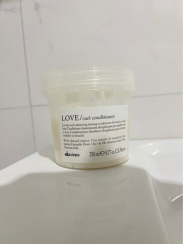  Beden Davines LOVE Curl conditioner