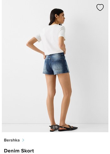 42 Beden beyaz Renk Bershka Kadın Midi Denim Şort