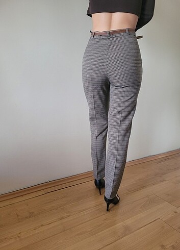 48 Beden ETİKETLİ PAKETLİ KEMERLI EKOSE PANTALON TUM BEDENLERI MEVCUTTUR