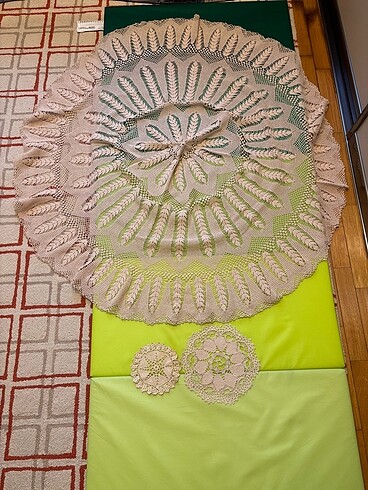 Dantel masa örtüsü (120 cm çap) El örgüsü