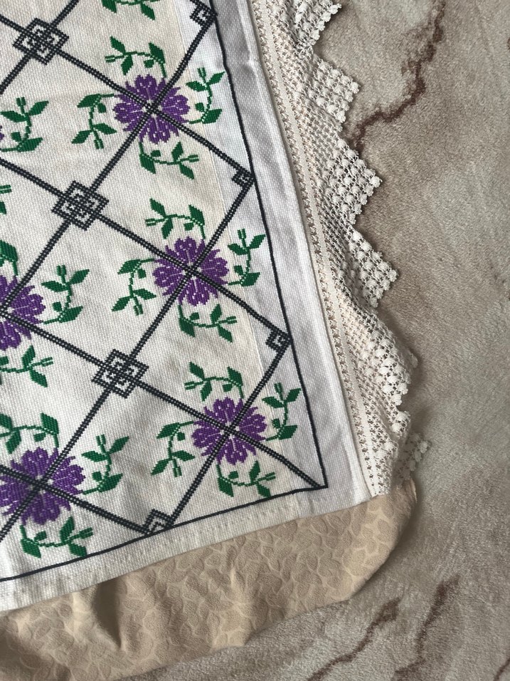 Mor Nakışlı Geleneksel Yatak Örtüsü - Görsel 4