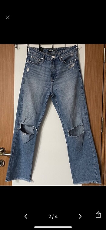 Mavi Jeans yırtık jean
