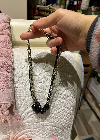 Zincir Detaylı Siyah Altın Kolye - Görsel 6