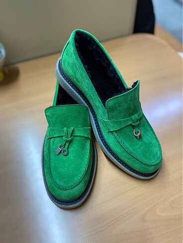 Gucci yeşil kürklü ayakkabı