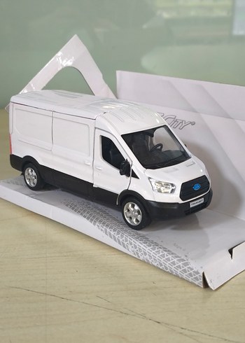 Ford Transit Lisanslı model araba