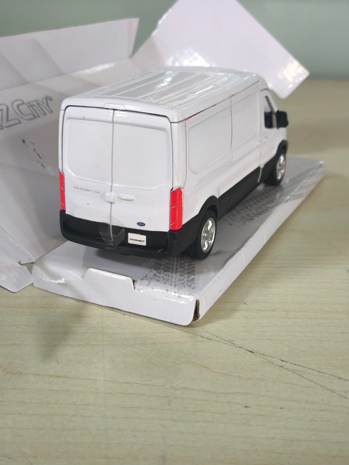 Ford Transit Lisanslı model araba - Görsel 2