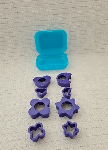 Tupperware kurabiye kaliplari ve kutusu