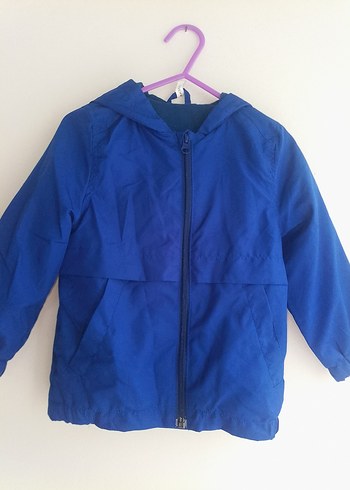 Mavi Kapüşonlu Erkek Çocuk Yağmurluk - Görsel 2