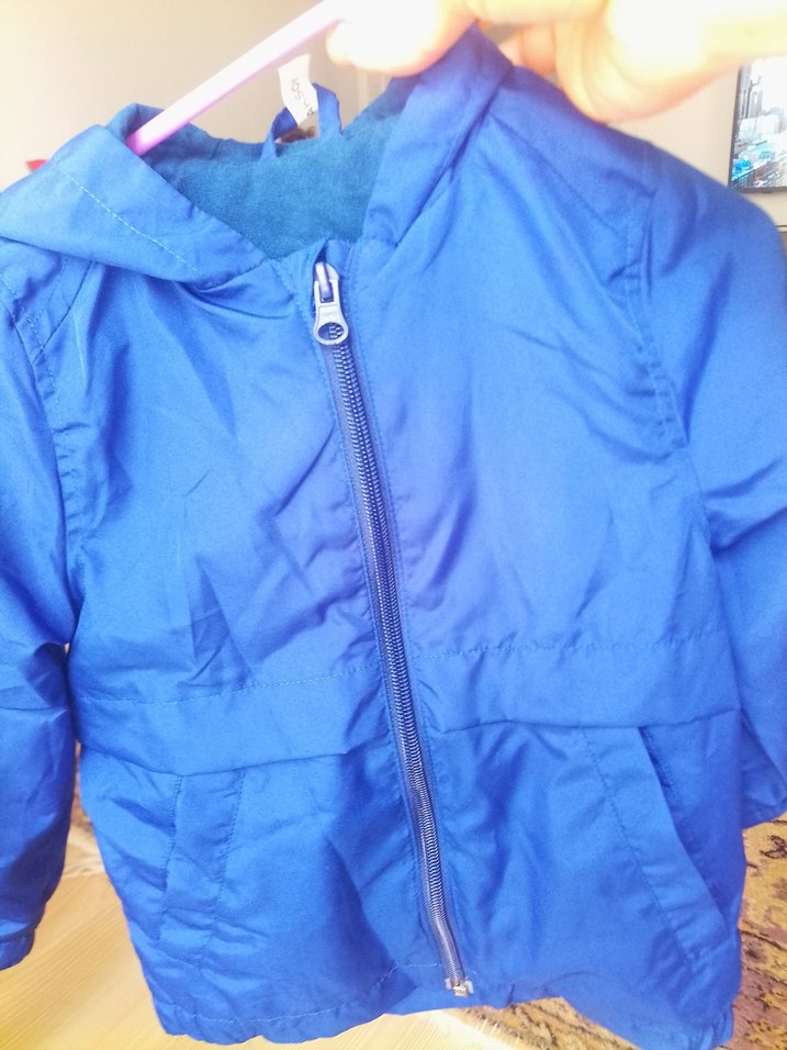 Mavi Kapüşonlu Erkek Çocuk Yağmurluk - Görsel 5