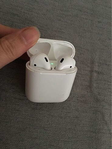 Apple 2.nesil AirPods