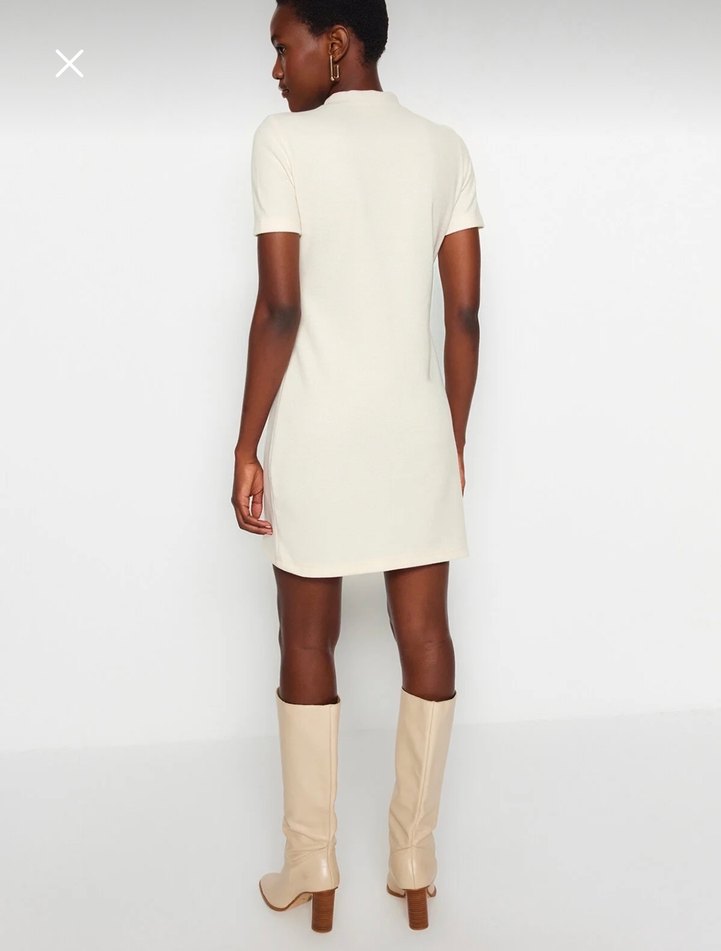 Beyaz Kısa Kollu Mini Elbise - Görsel 3