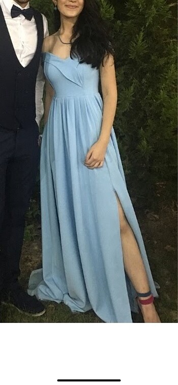 Yırtmaçlı uzun elbise