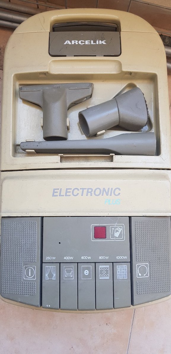 Bej ve Gri Elektrikli Süpürge Motoru - Görsel 4