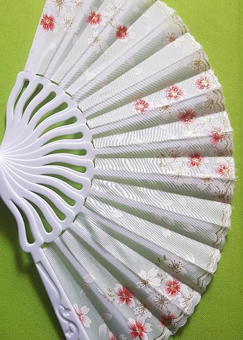 Mor İşlemeli Dekoratif Yelpaze - Görsel 4