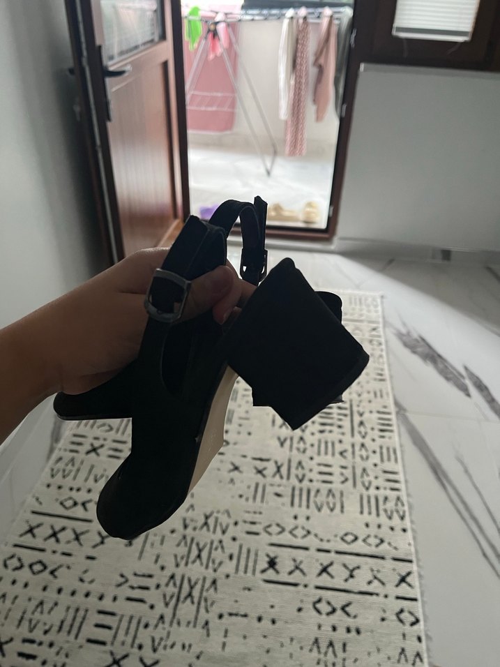 Siyah Tokalı Blok Topuk Kadın Abiye Ayakkabı - Görsel 4