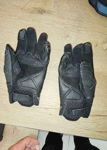 Siyah Nakışlı Erkek Motosiklet Eldiveni - Görsel 2