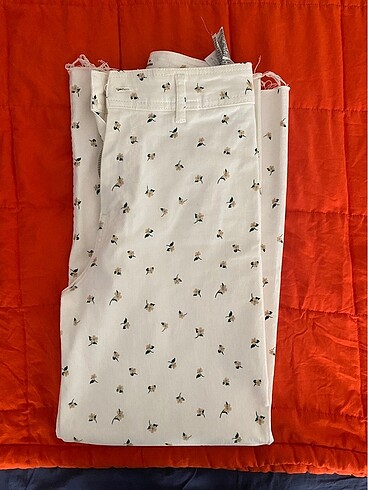 xs Beden Stradivarius marka pantolon